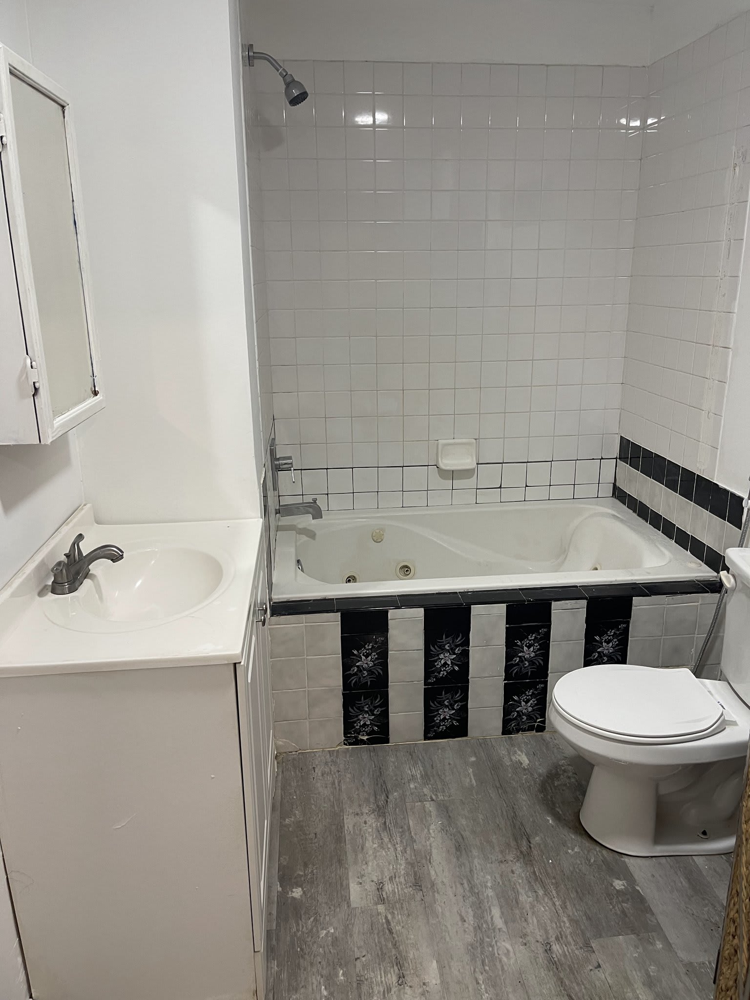 9430 Glade Avenue – photo 5