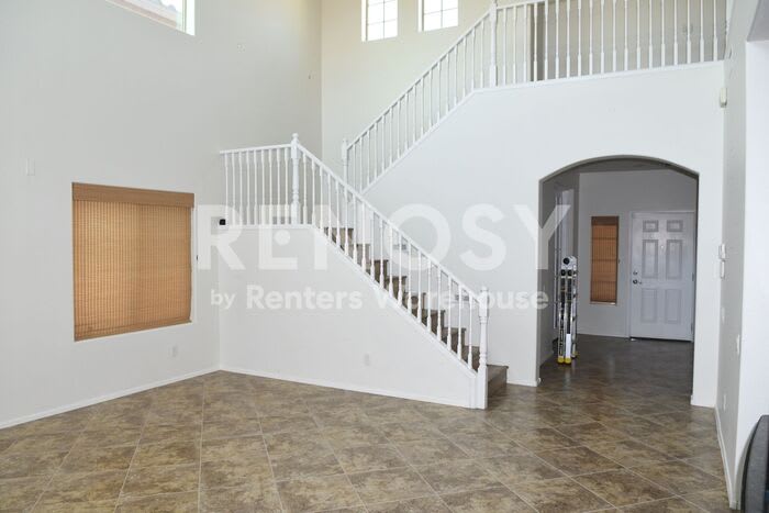10827 West Cottontail Lane – photo 3