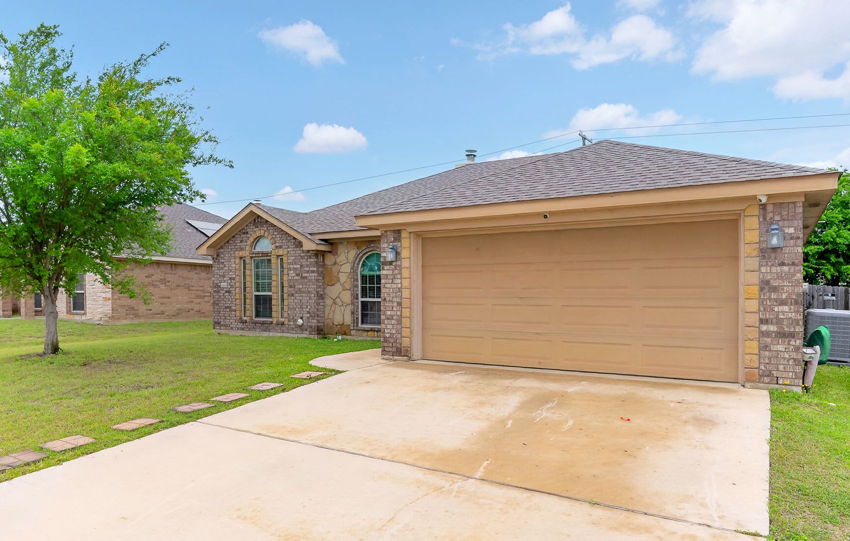 6005 Newcastle Dr. – photo 3