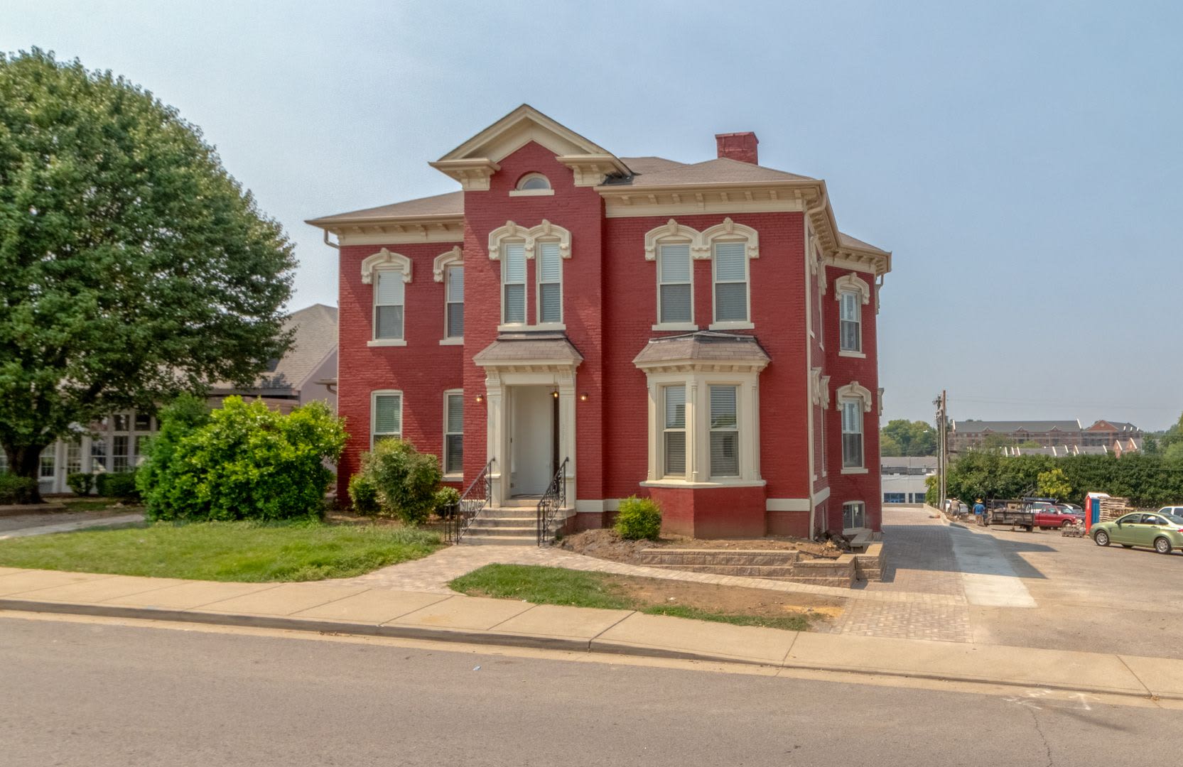 305 Main St – photo 3