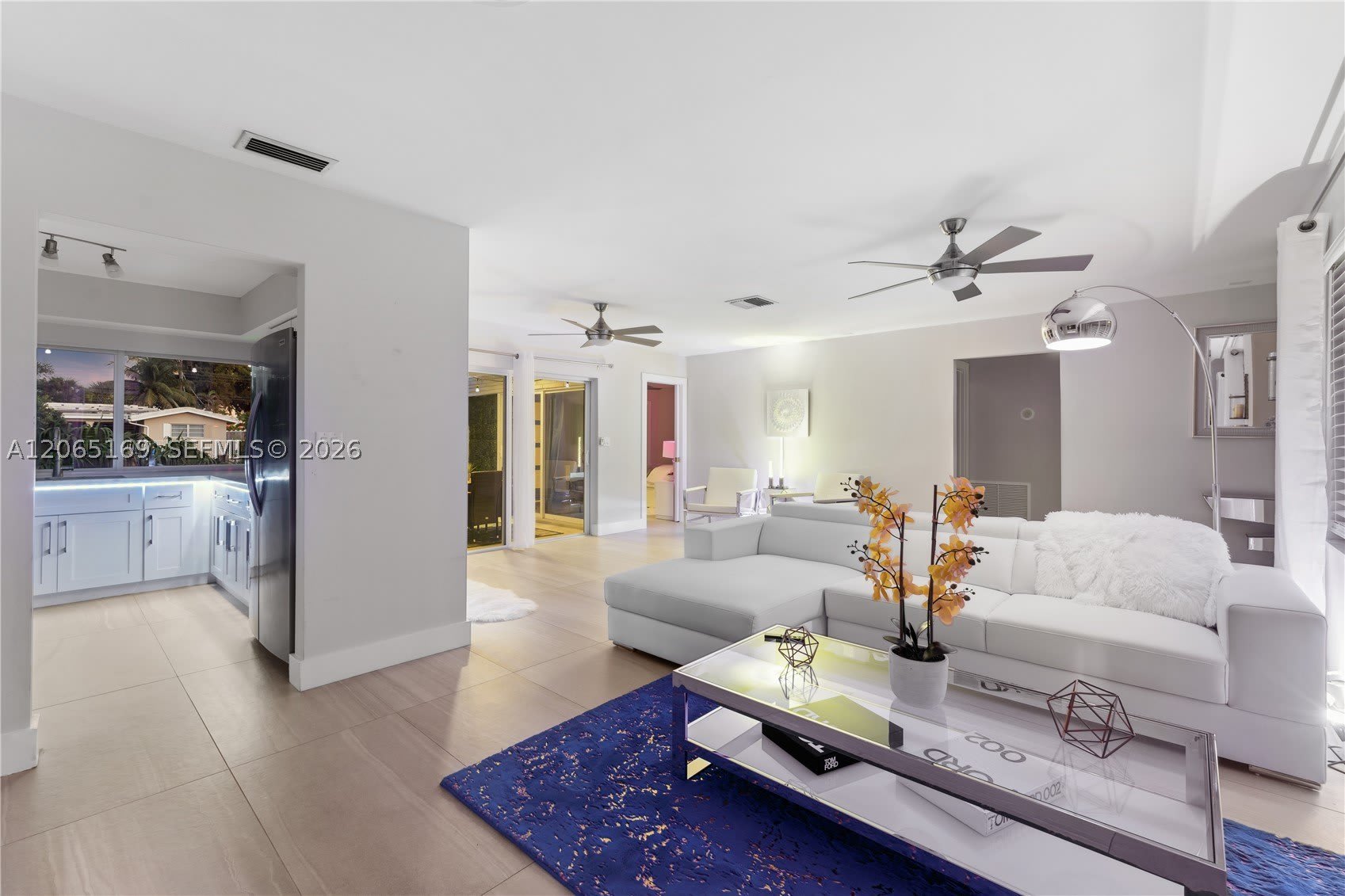 1424 NE 53rd Ct – photo 4