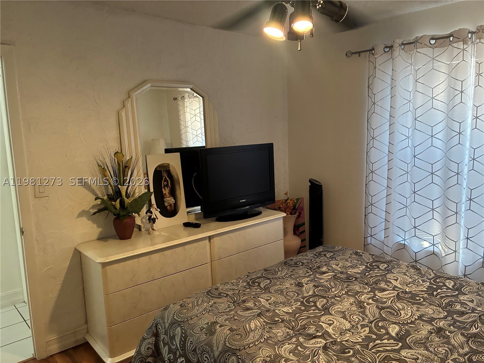 18175 NW 61st Ave – photo 5