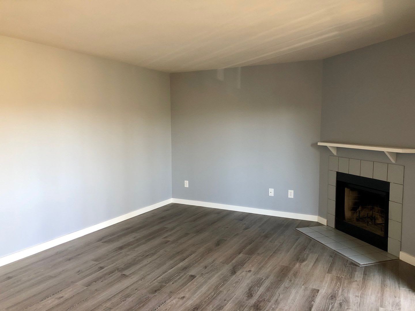 2 Bedroom 2 Bath Condo Overlooking a Greenbelt! – photo 4