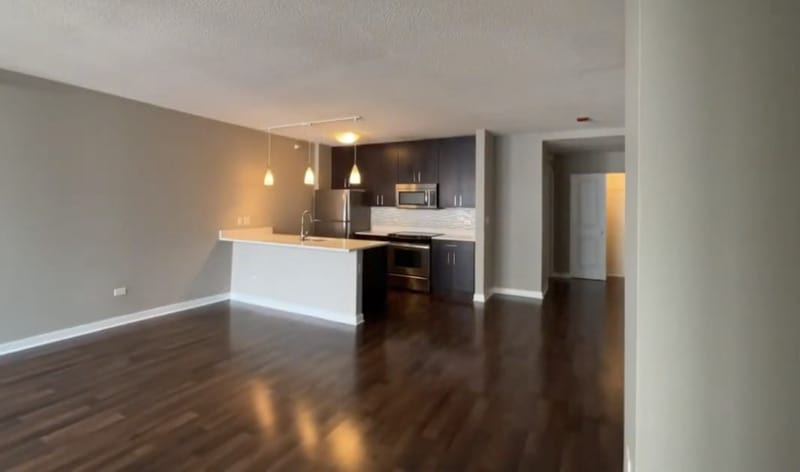 739 N Wabash Ave – photo 4