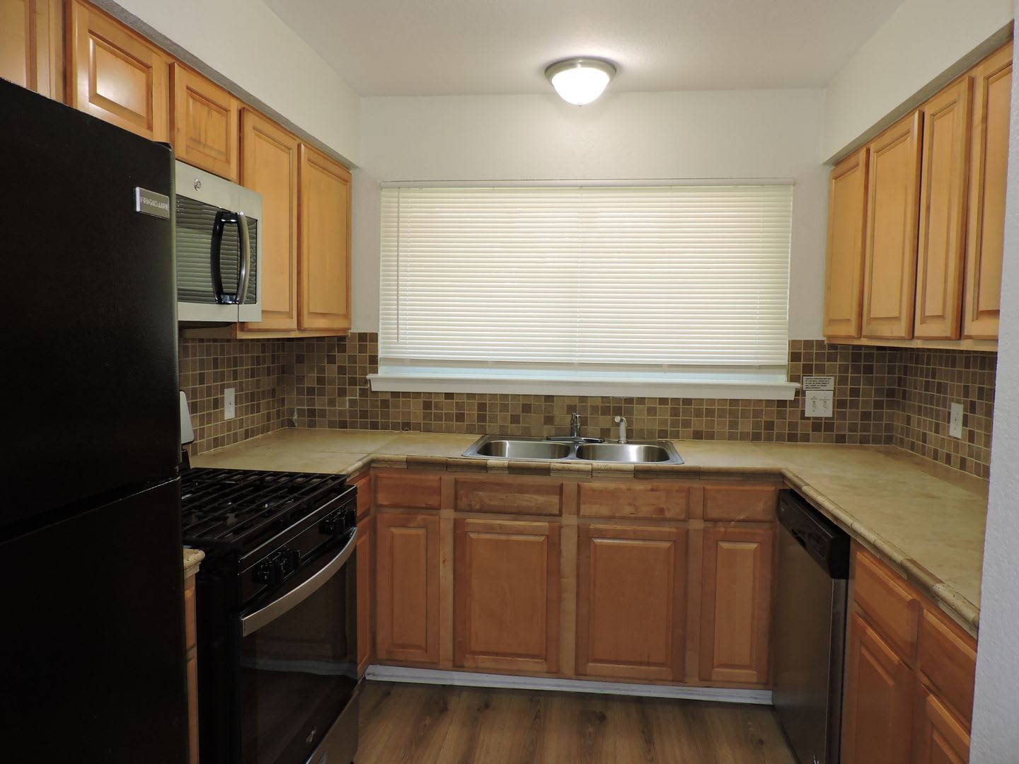 NICE ONE STORY HOME IN COOPER OAKS SOUTH AUSTIN – photo 4