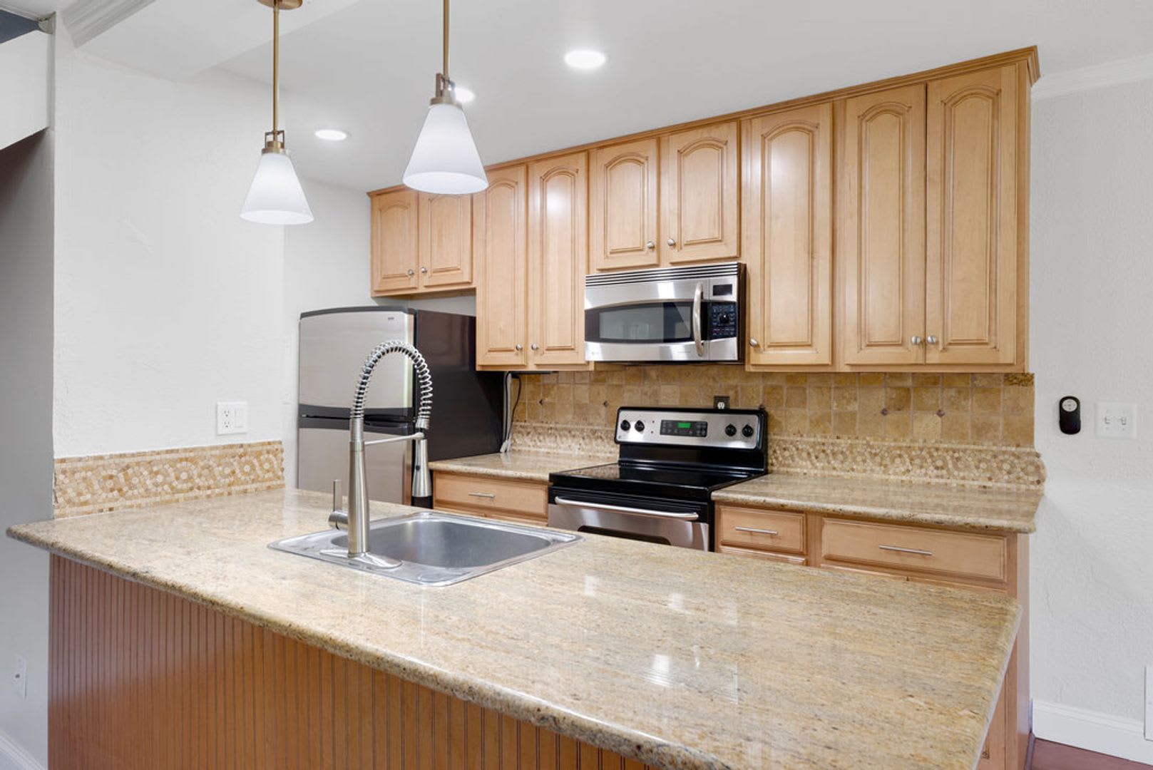 1355 42nd Ave #2 – photo 2