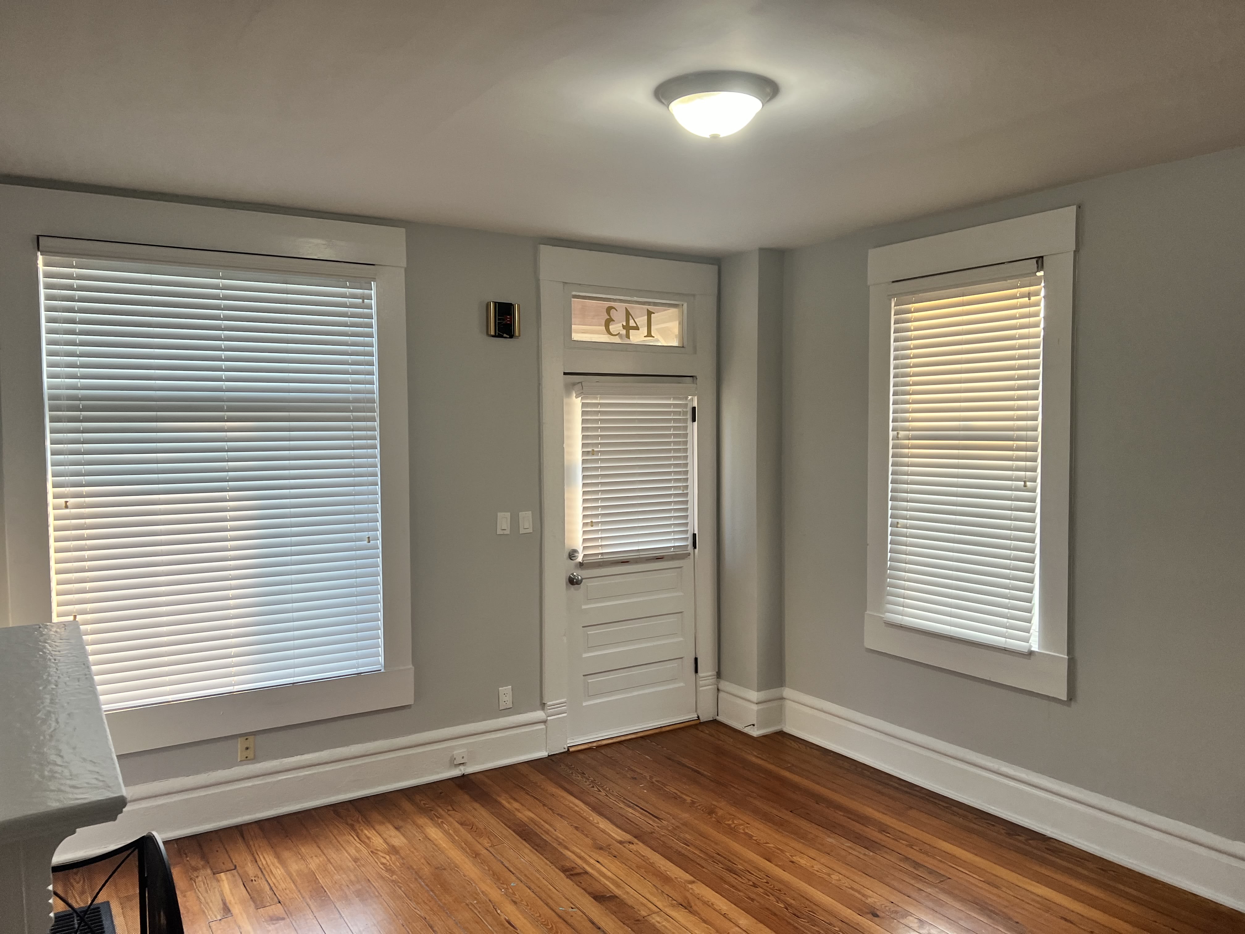143 E 4Th Ave – photo 5