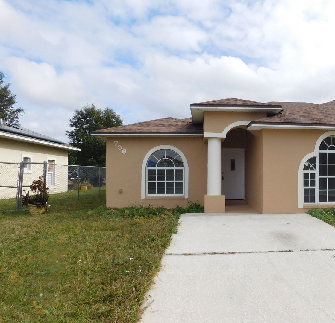 FREE RENT!!! 1/2 Duplex in Poinciana – photo 3