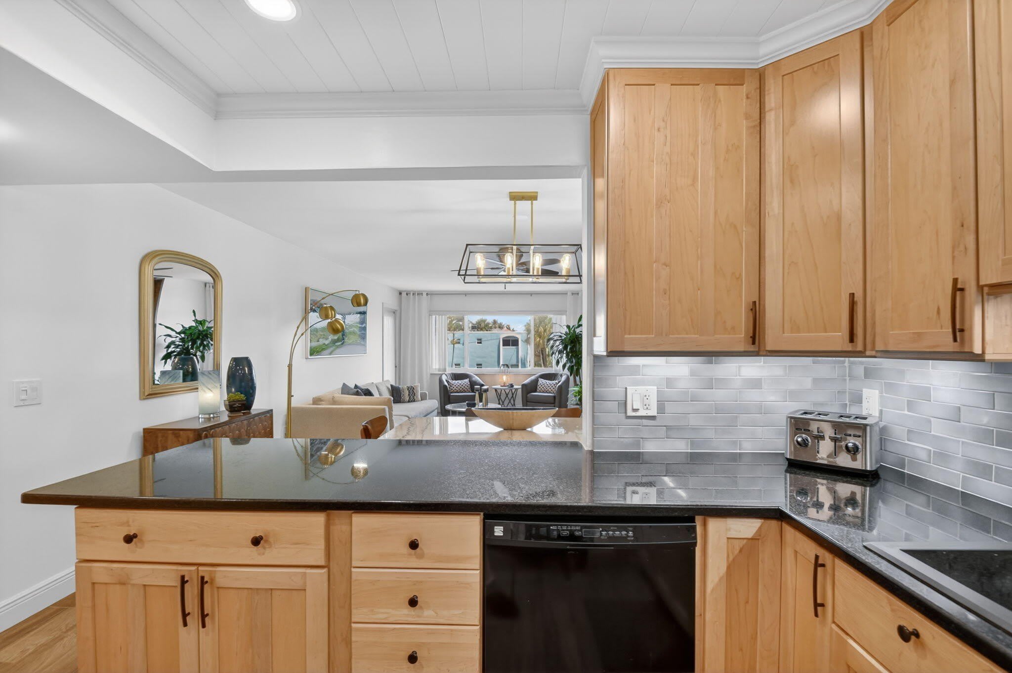 1502 S Lakeside Drive – photo 5