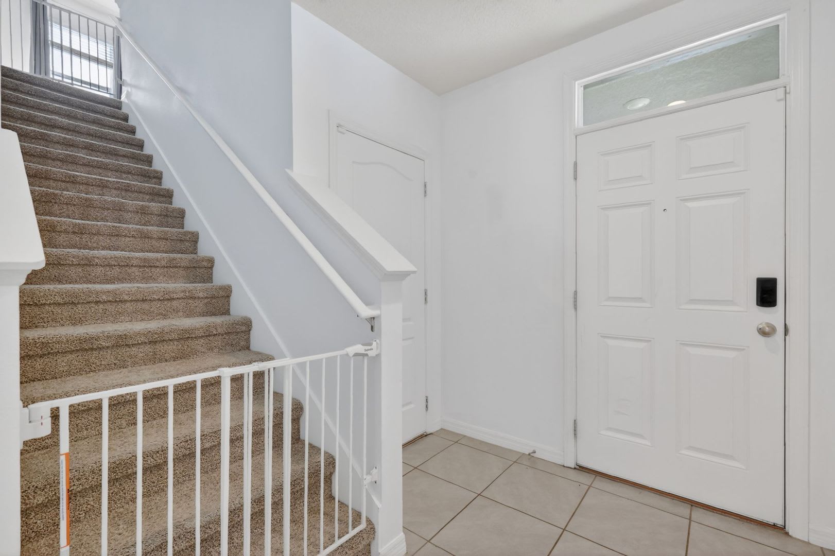 Available Now! 4BR Home in Avalon Park with Fenced Yard & Resort-Style Amenities – photo 3