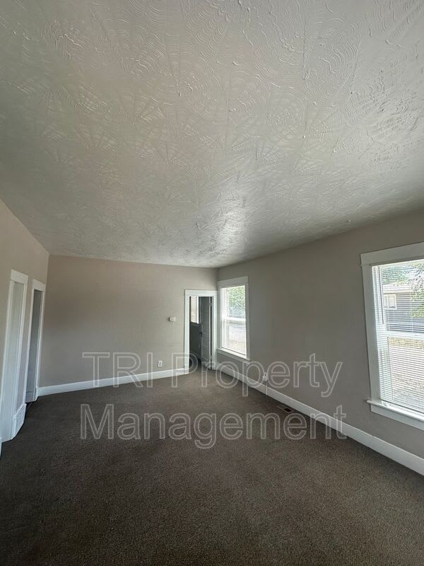 414 13th Ave – photo 2