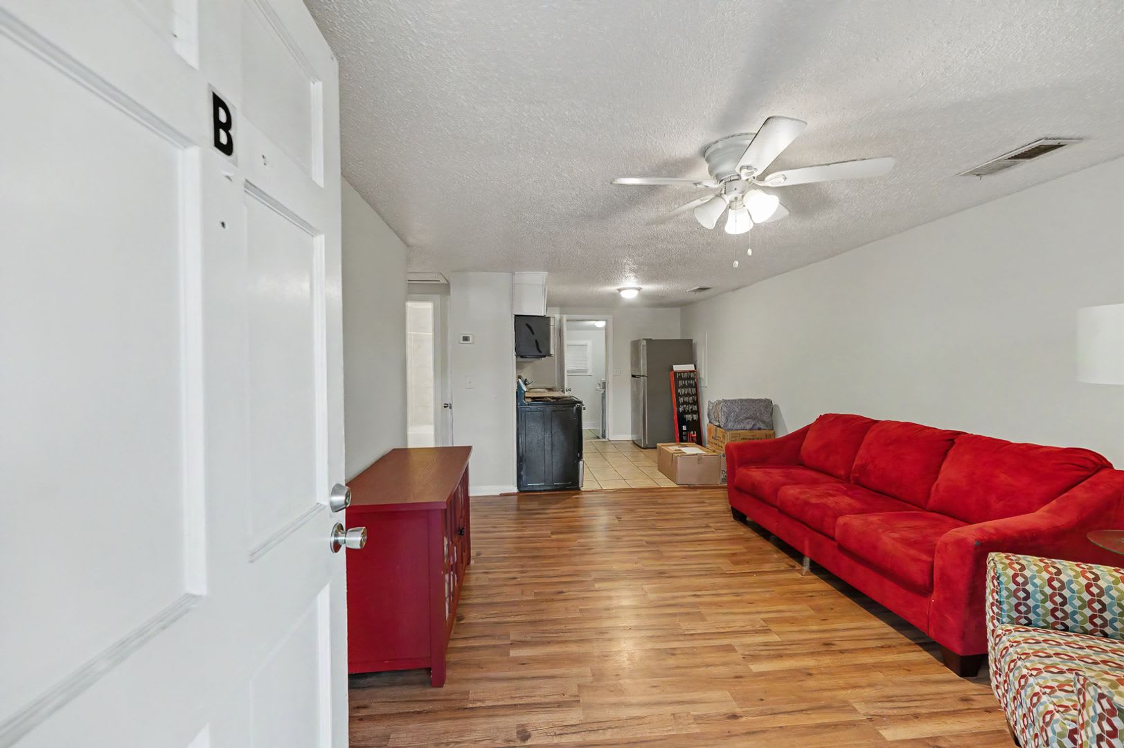Comfortable 2BR / 1BA Home in Convenient North Charleston Location – photo 2