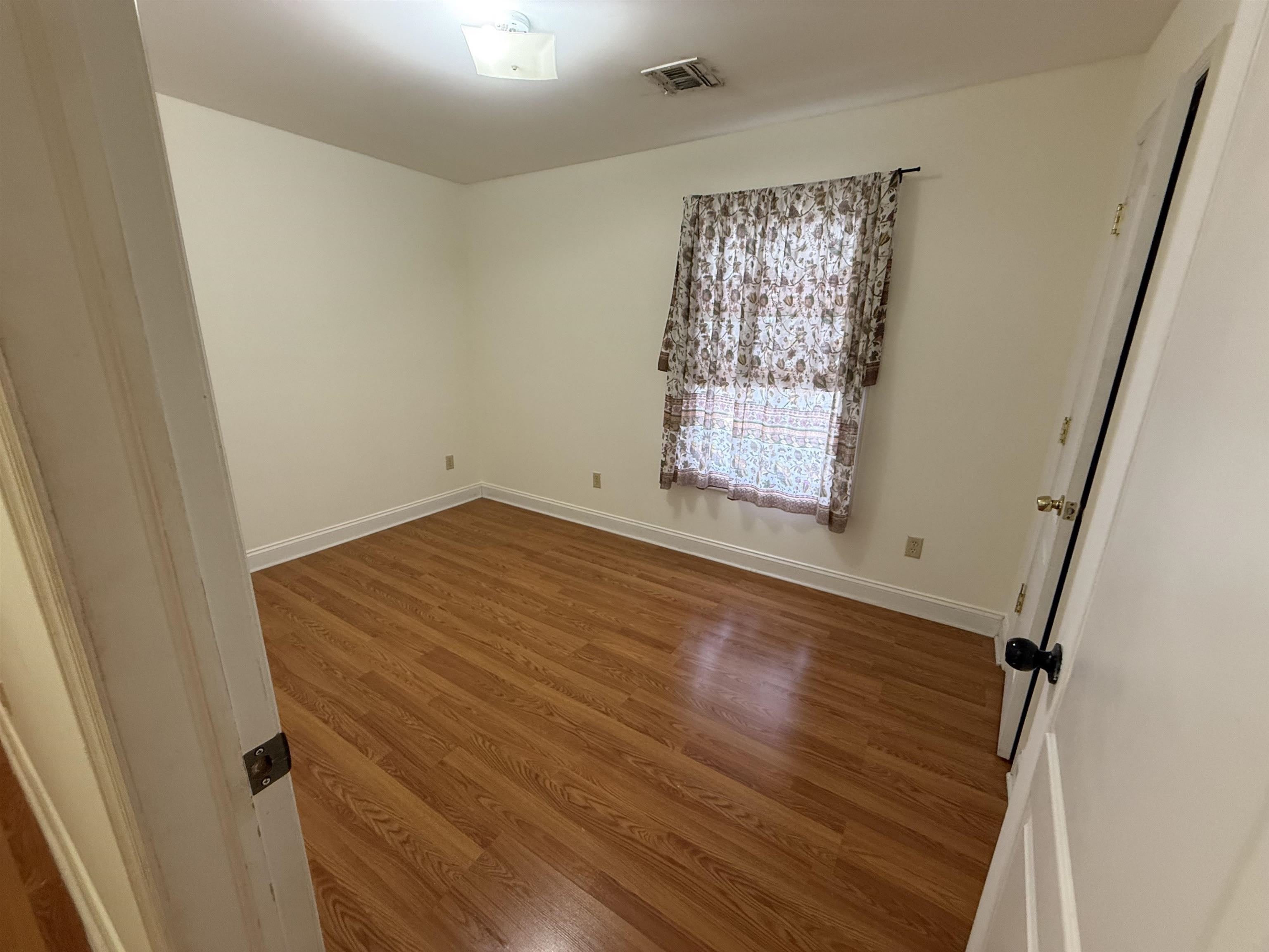 408 ELLISON ST – photo 5