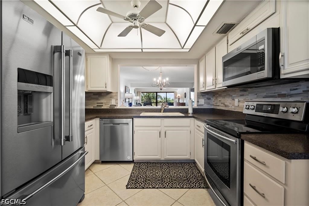 7430 Lake Breeze Drive – photo 4