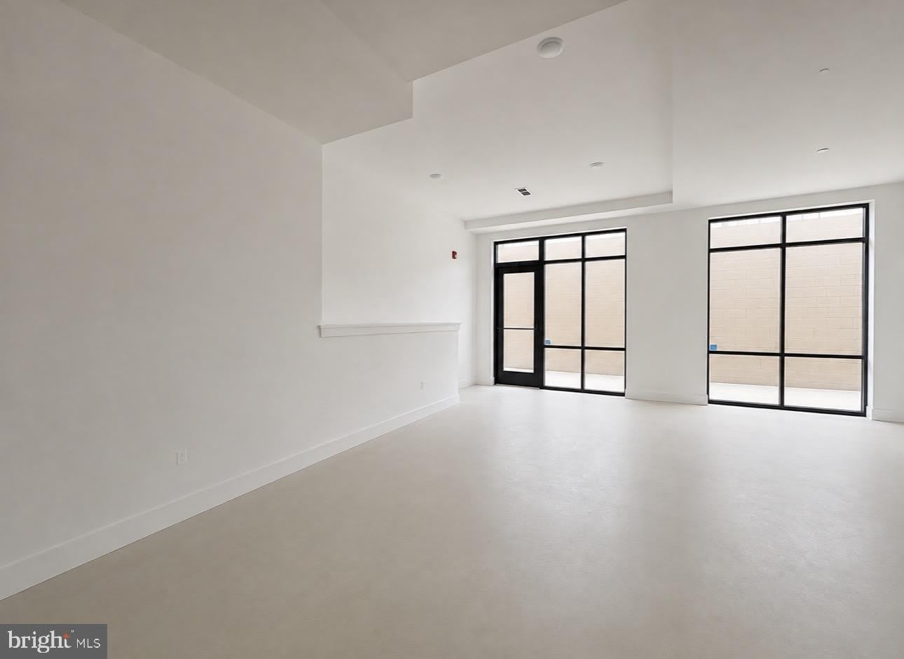 5222 CHESTER Avenue – photo 3