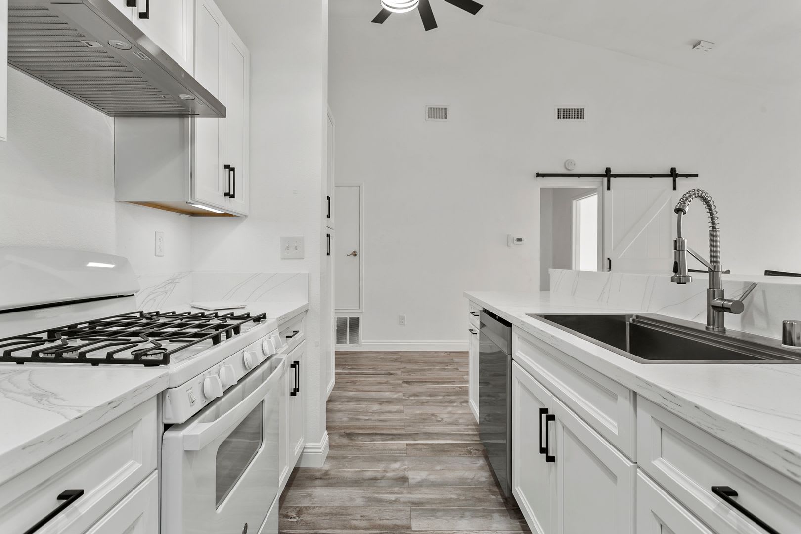 UPGRADED ONE BEDROOM OASIS IN GATED COMMUNITY – photo 1
