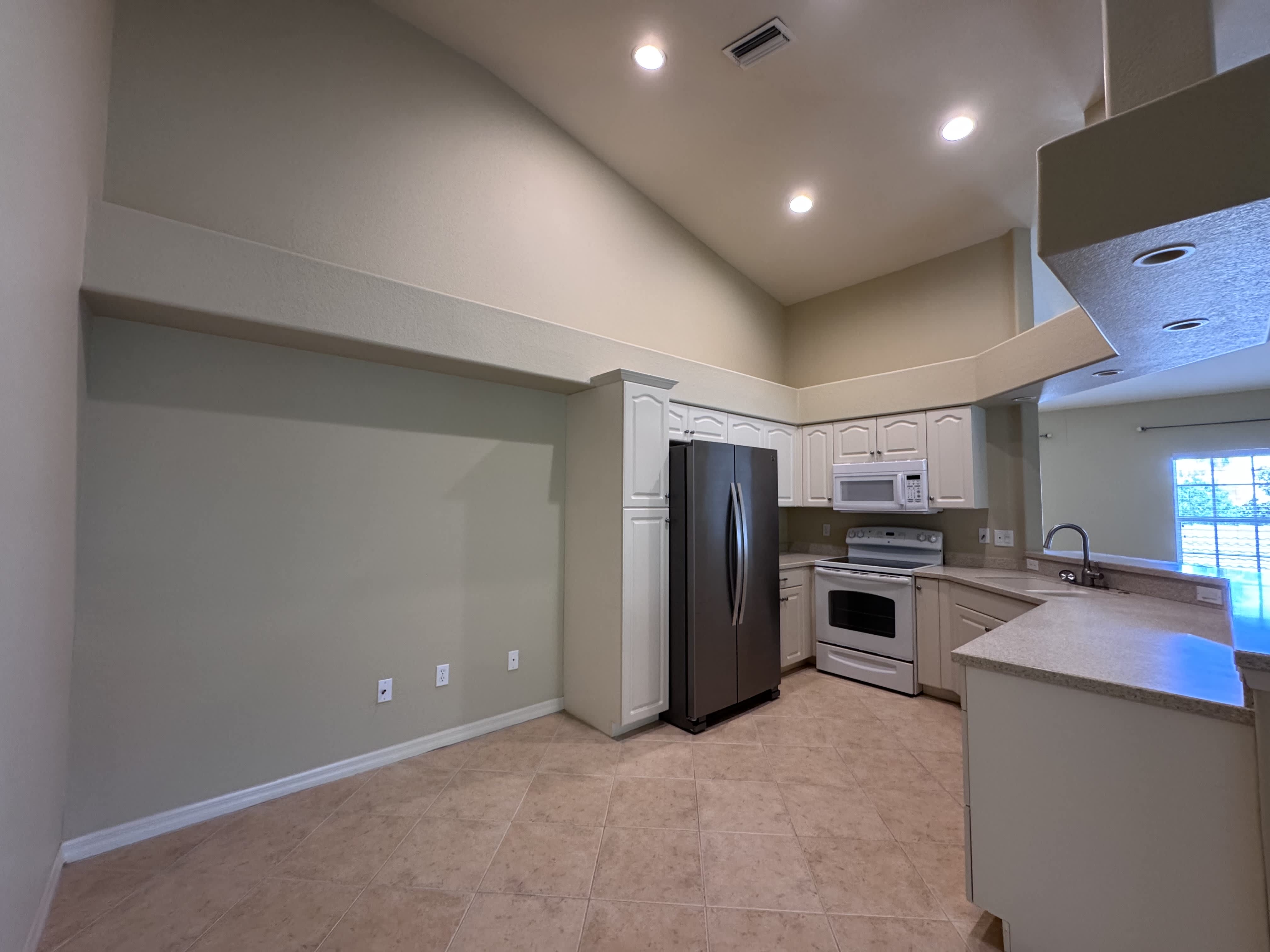 200 Mirabella Cir – photo 5
