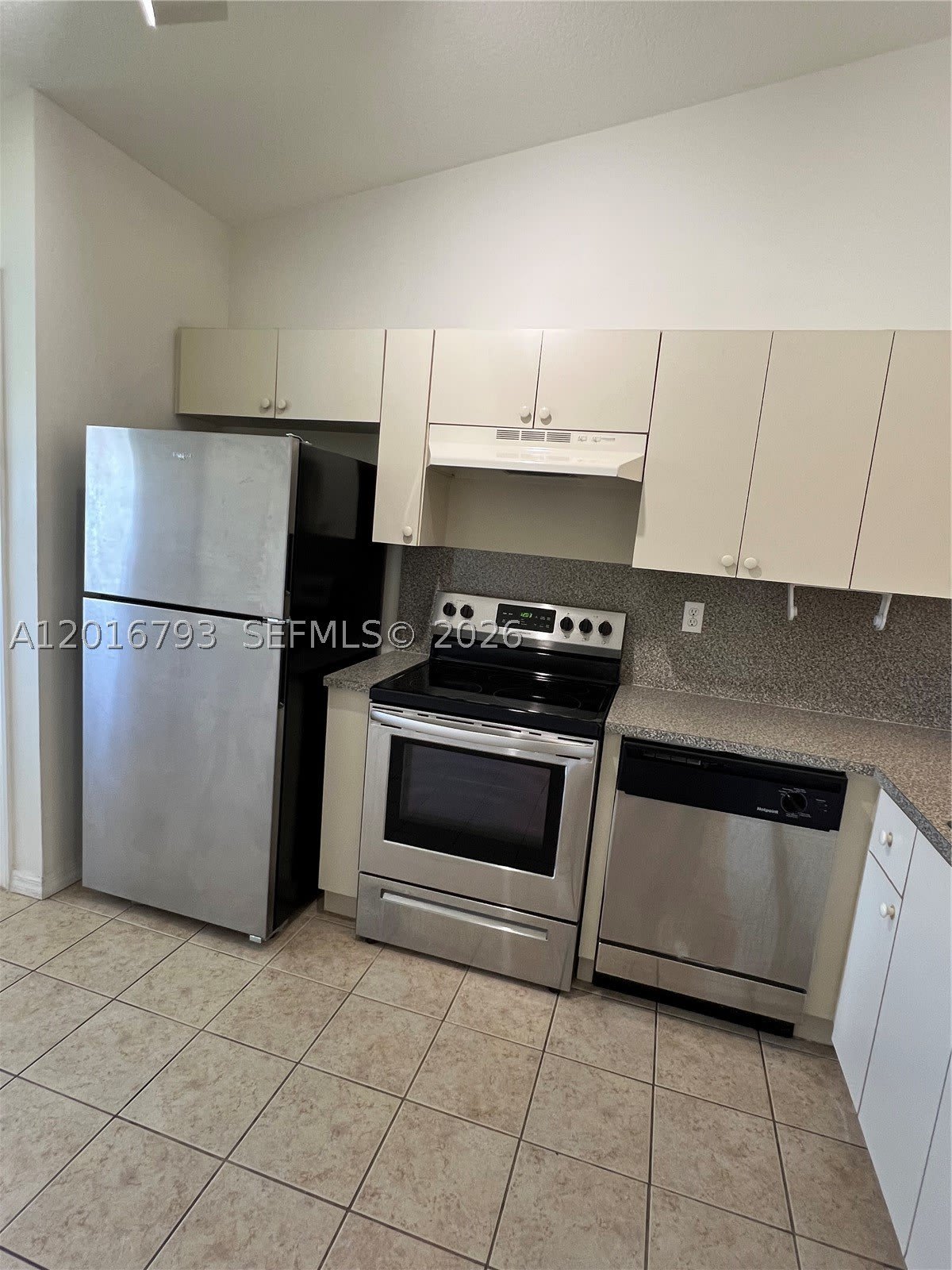 2931 Se 12 Rd – photo 3