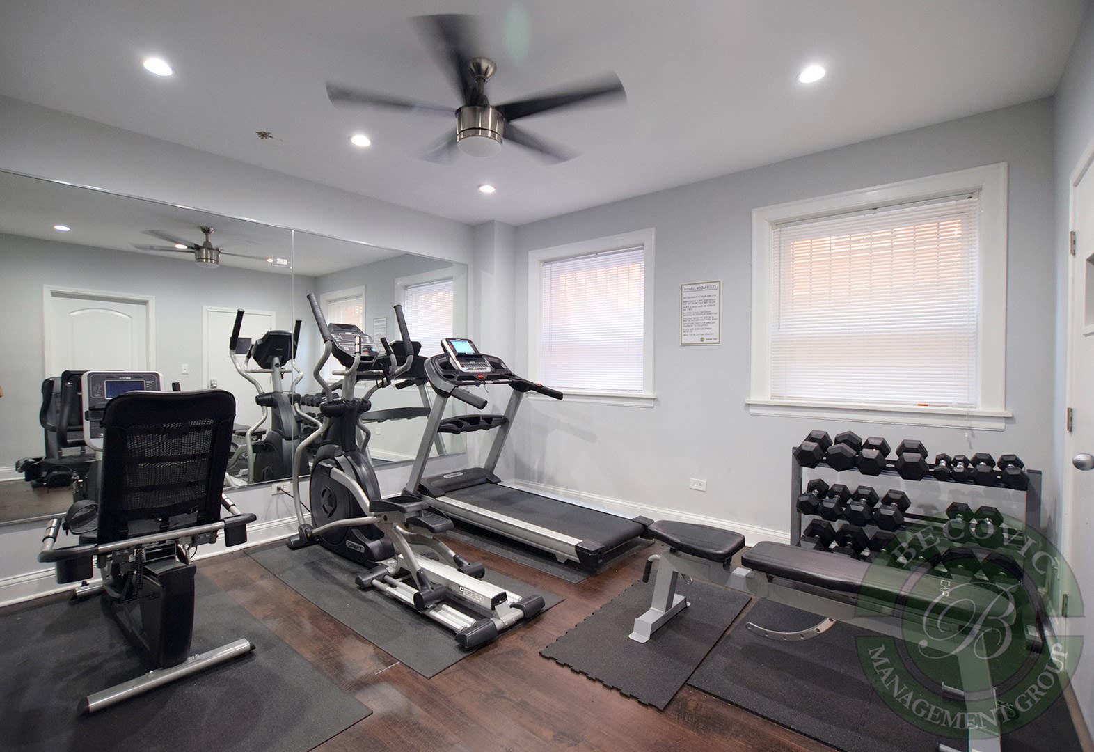 7456 N Greenview Ave – photo 5