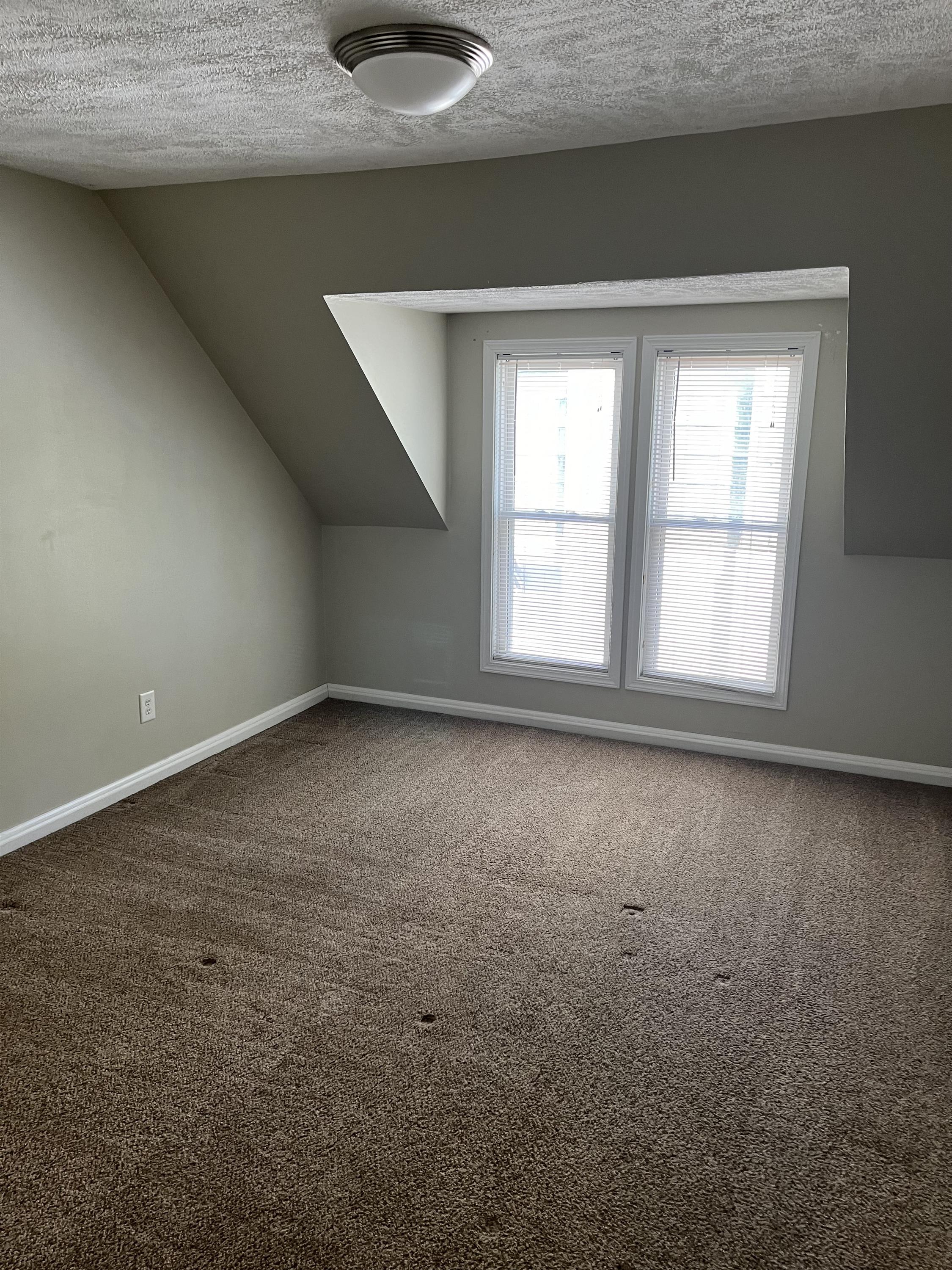 13 N Main St 1 – photo 2