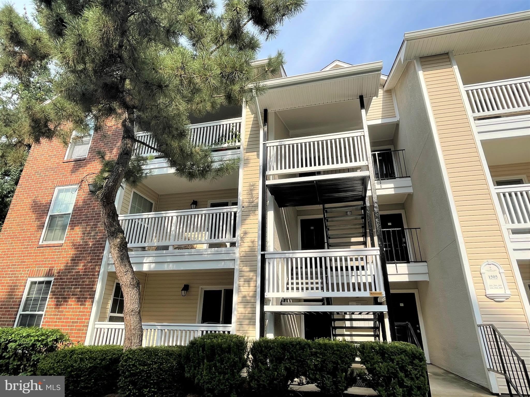 1505 LINCOLN Way – photo 1