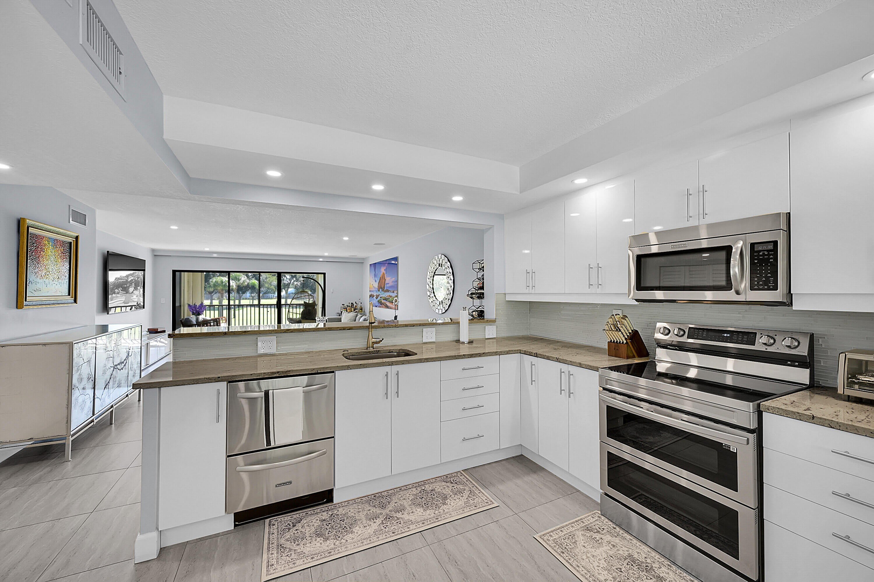 12870 Briarlake Drive – photo 2
