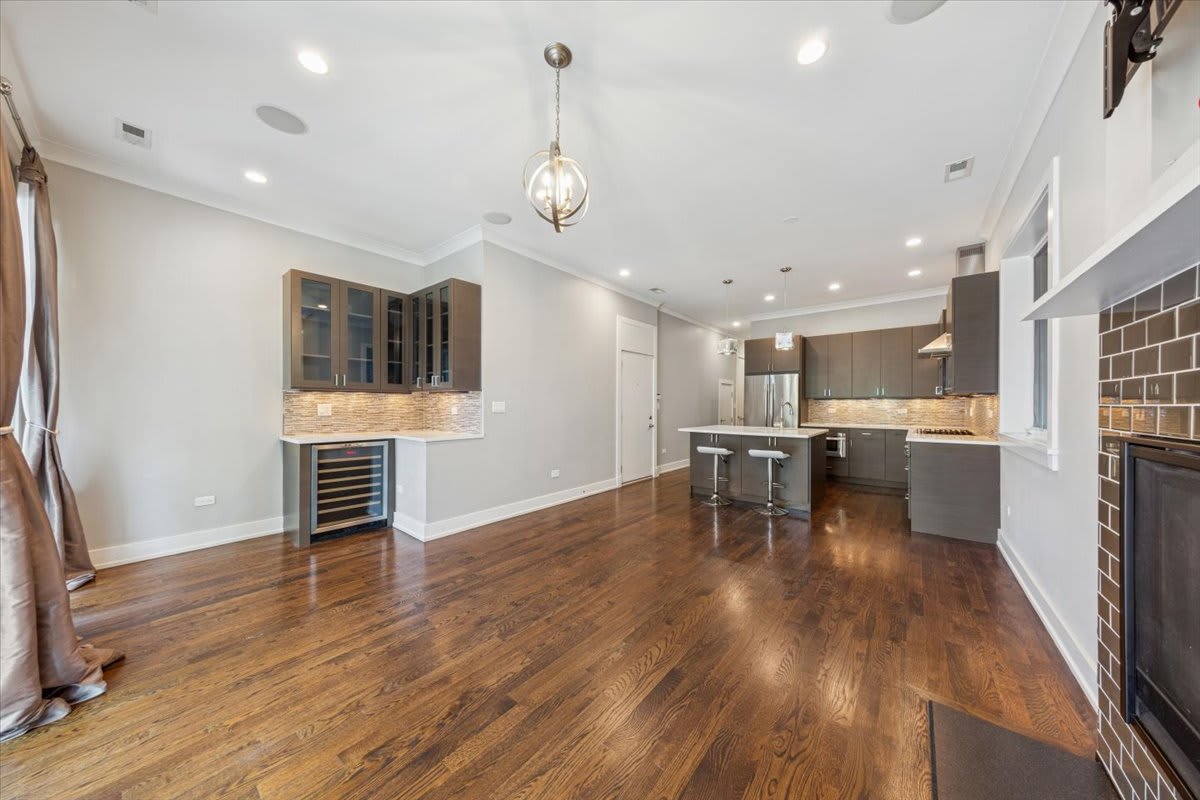 3541 N Sheffield Ave – photo 5