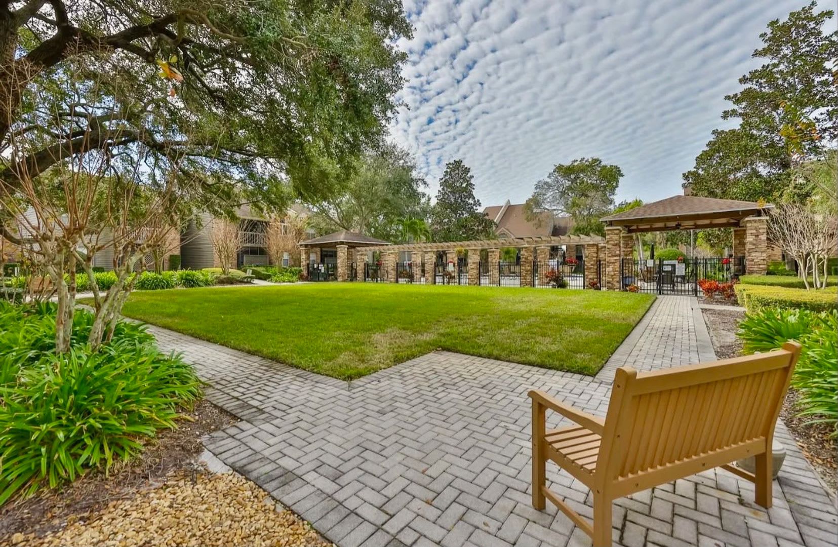 Resort Style Living In A Gated Community 2 Bed 2 Bath Condo In Clearwater – photo 2
