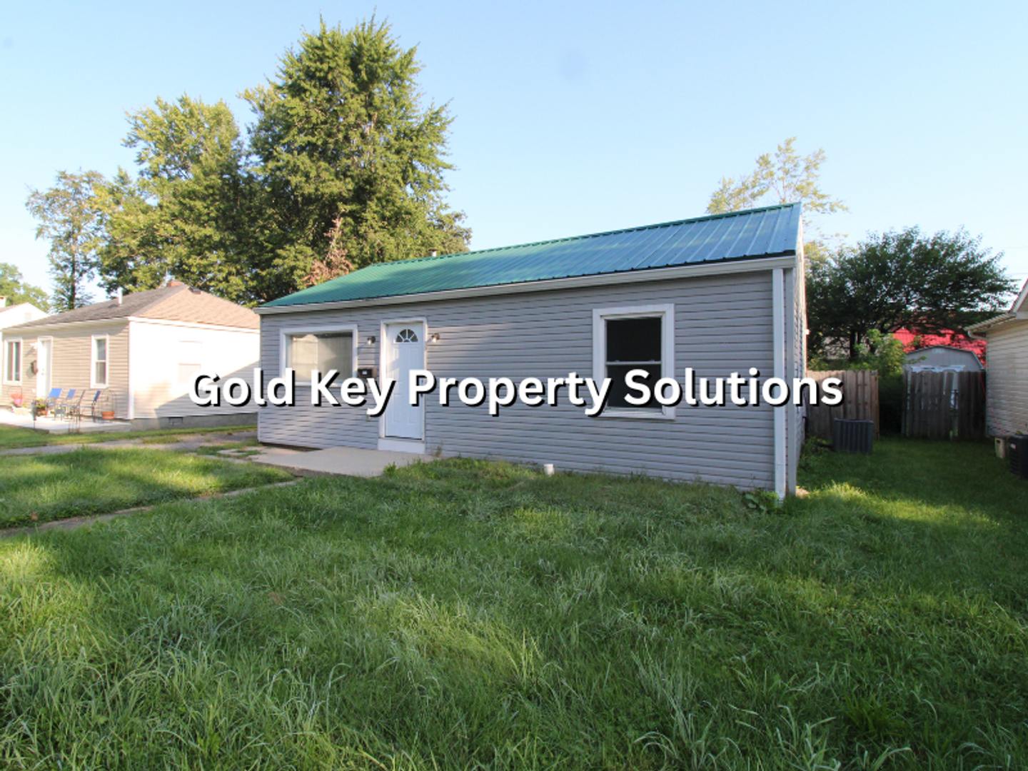 Beautifully Updated 3 BR 2 BA House with Central Air (NO SECTION 8) – photo 2