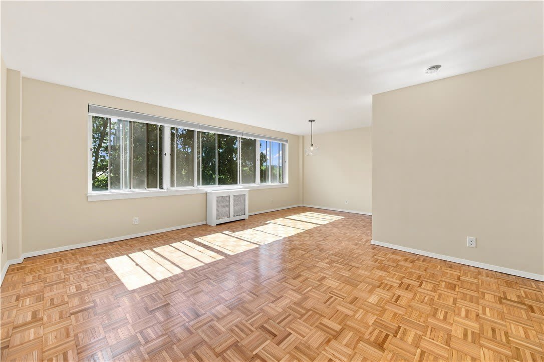 1000 East Avenue – photo 3