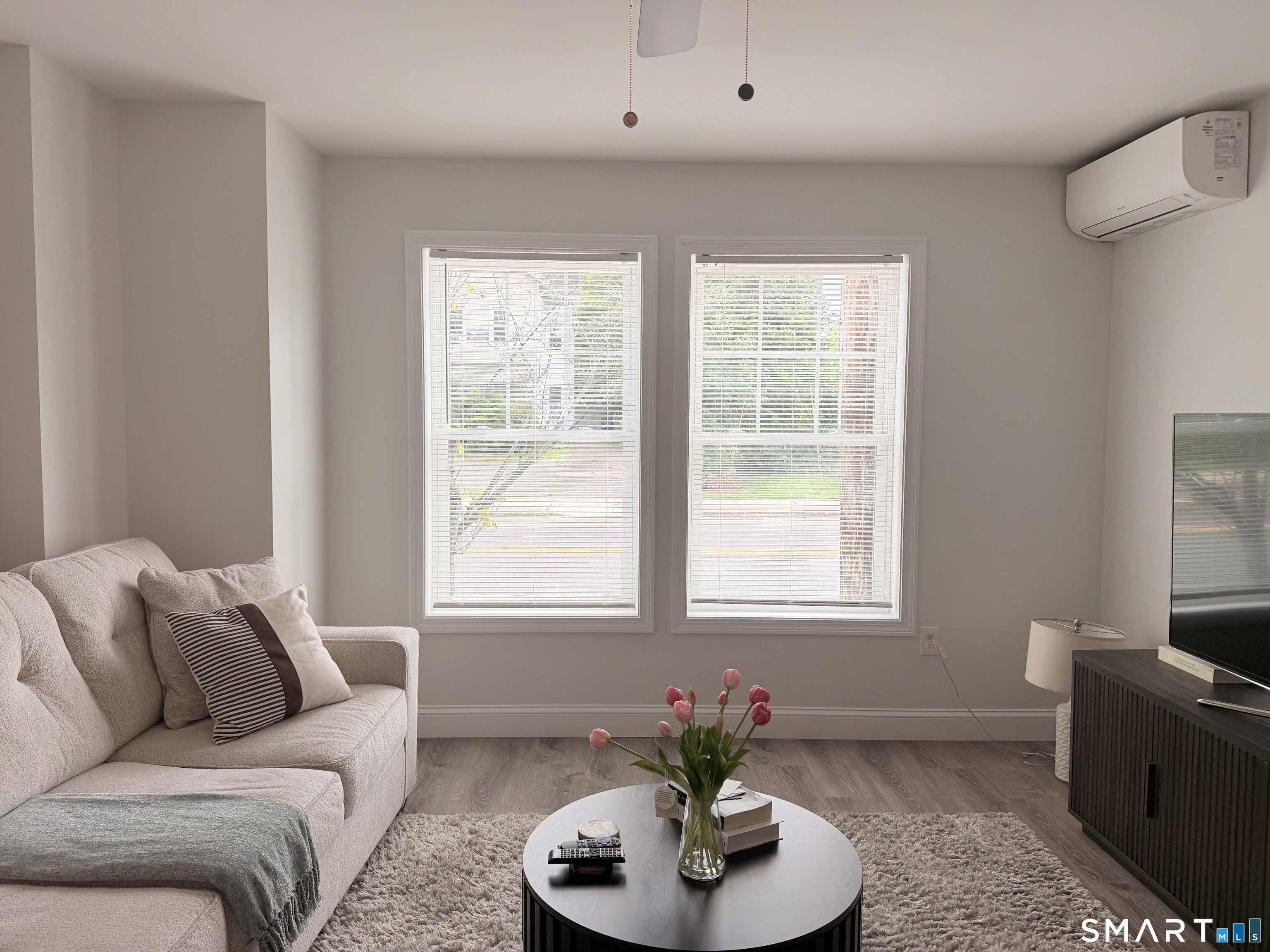 1085 4 Whalley Avenue – photo 5