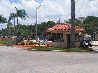 7000 NW 186th St – photo 2