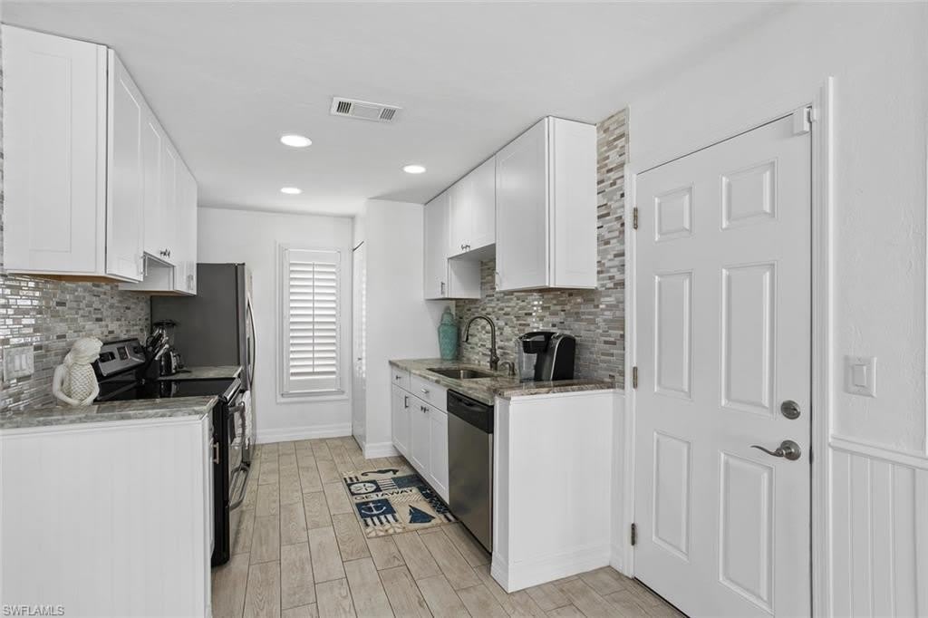 534 96th Ave N – photo 3