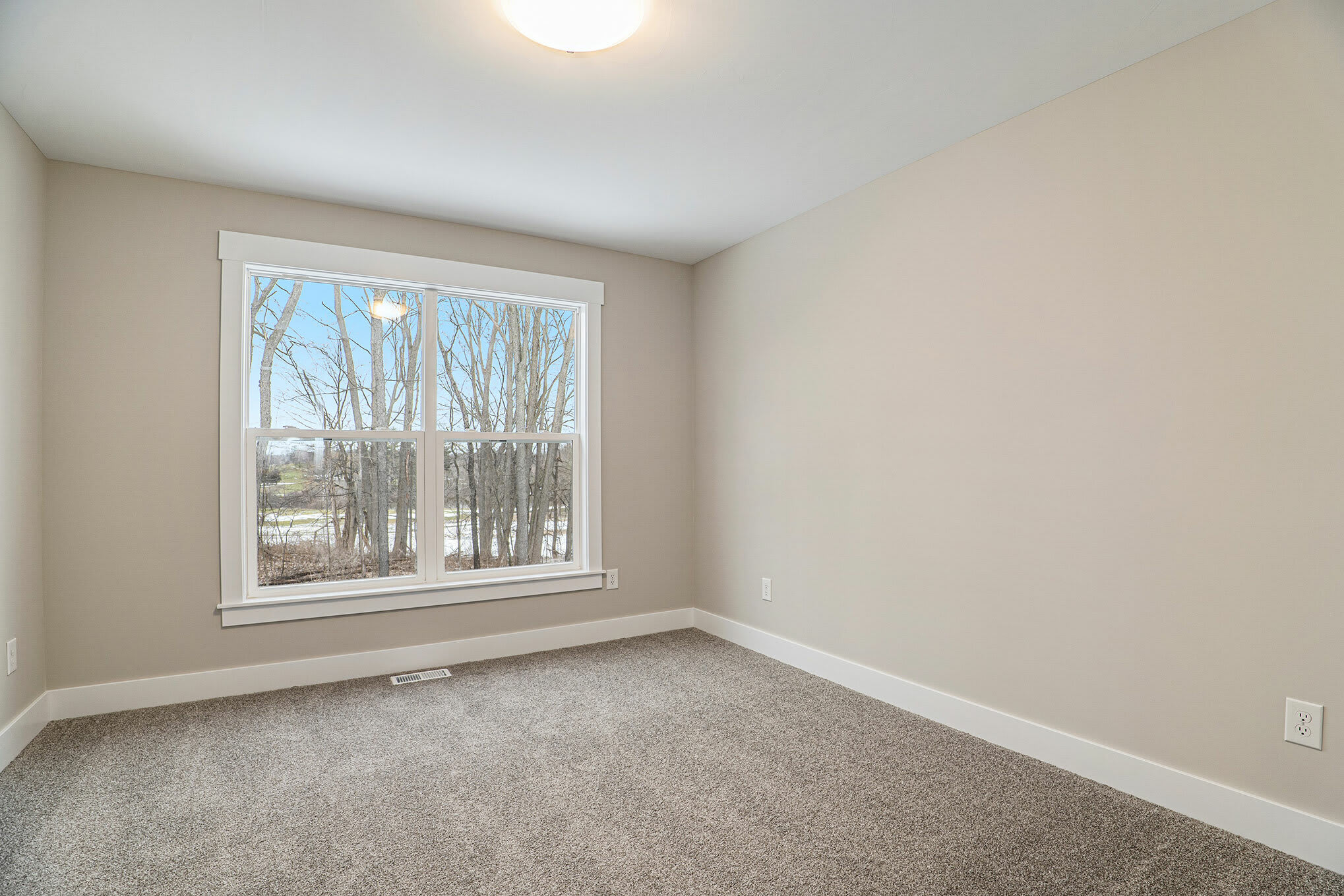 683 7 Mile Road Northwest – photo 4