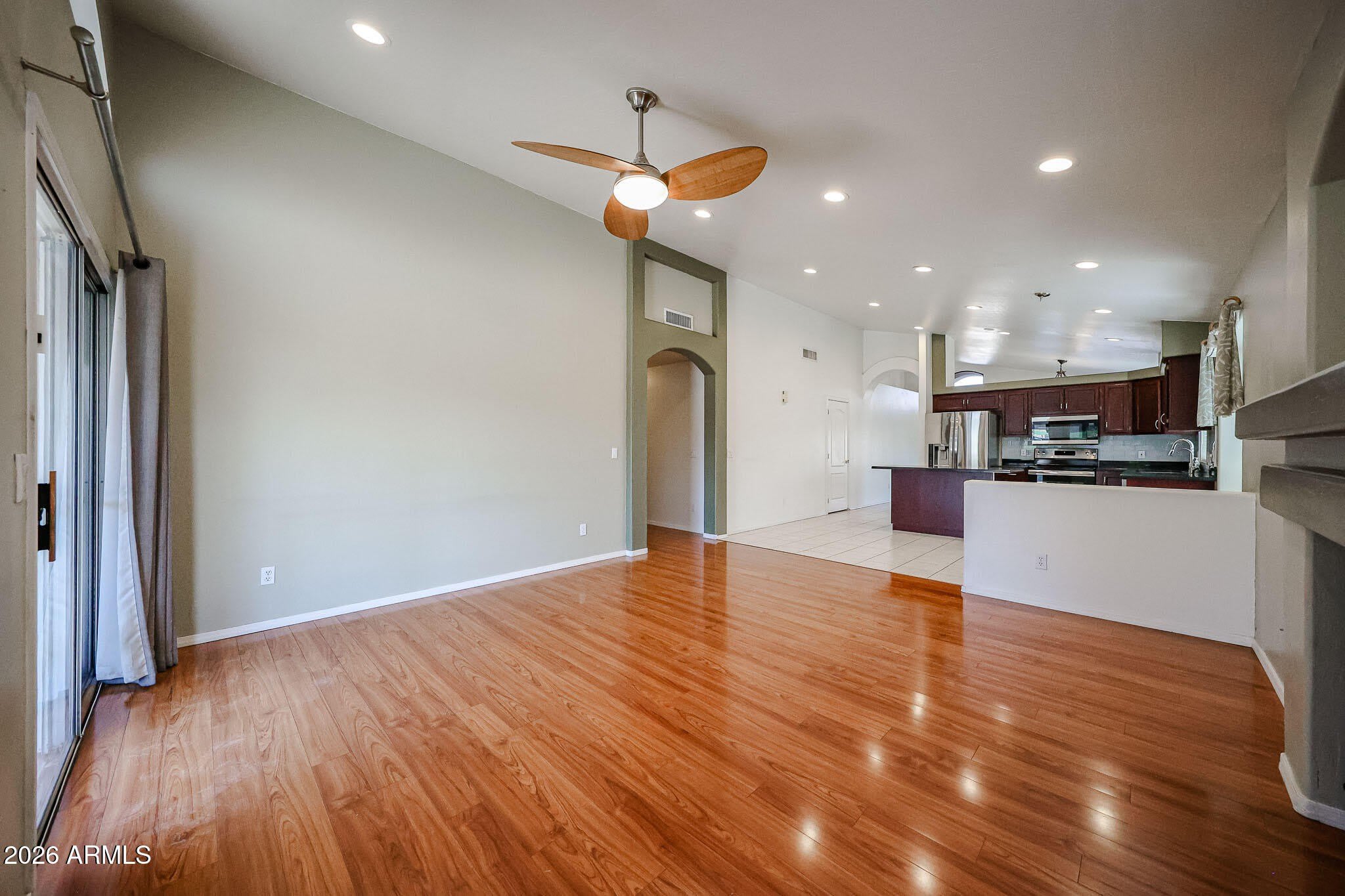503 W KELTON Lane – photo 5