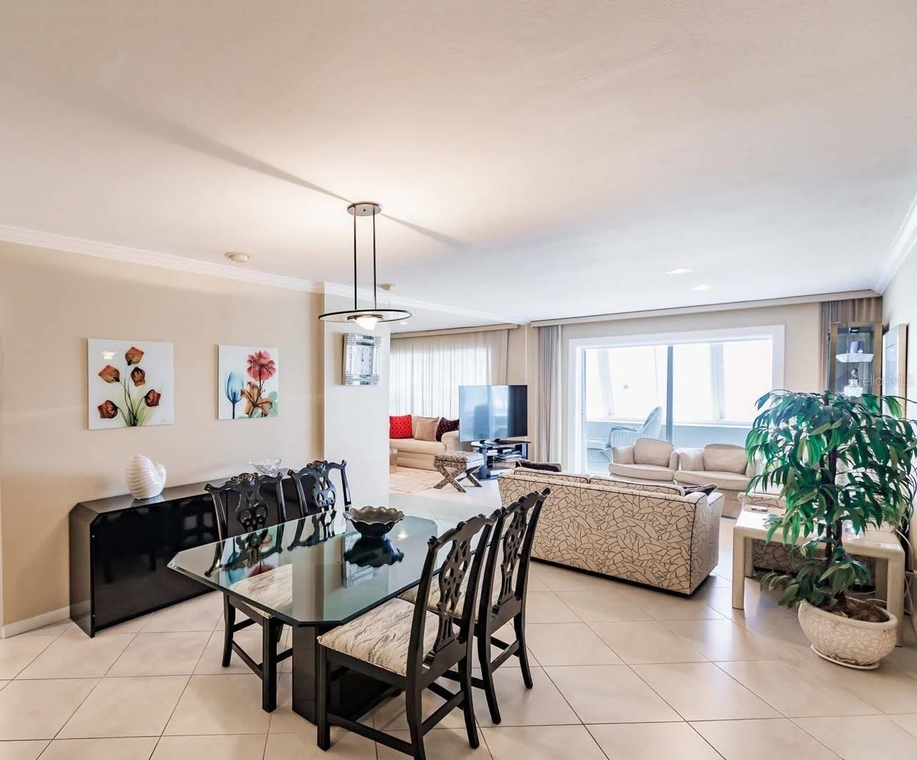 1055 W PEPPERTREE Drive – photo 5