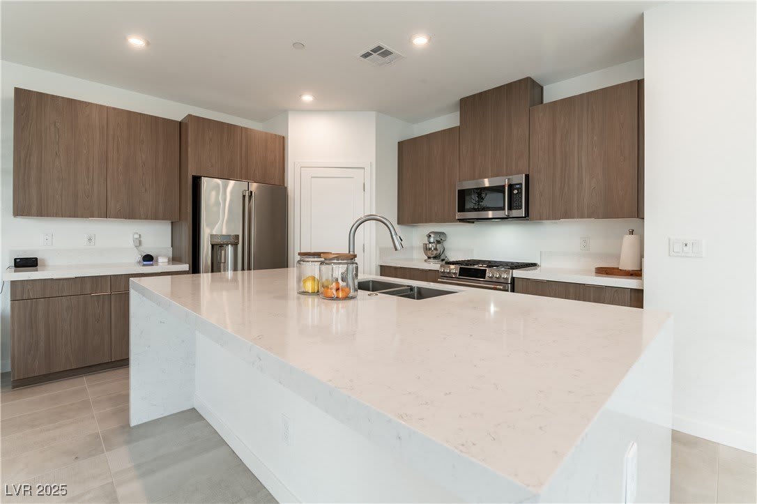 2526 Verdello Street – photo 4