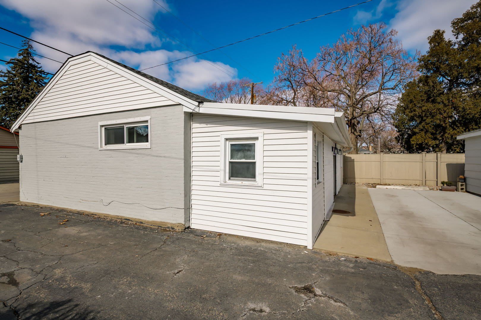 931 Dunlop Avenue – photo 1