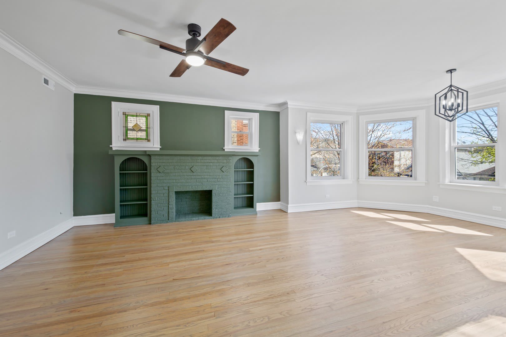 4834 N Springfield Avenue – photo 3