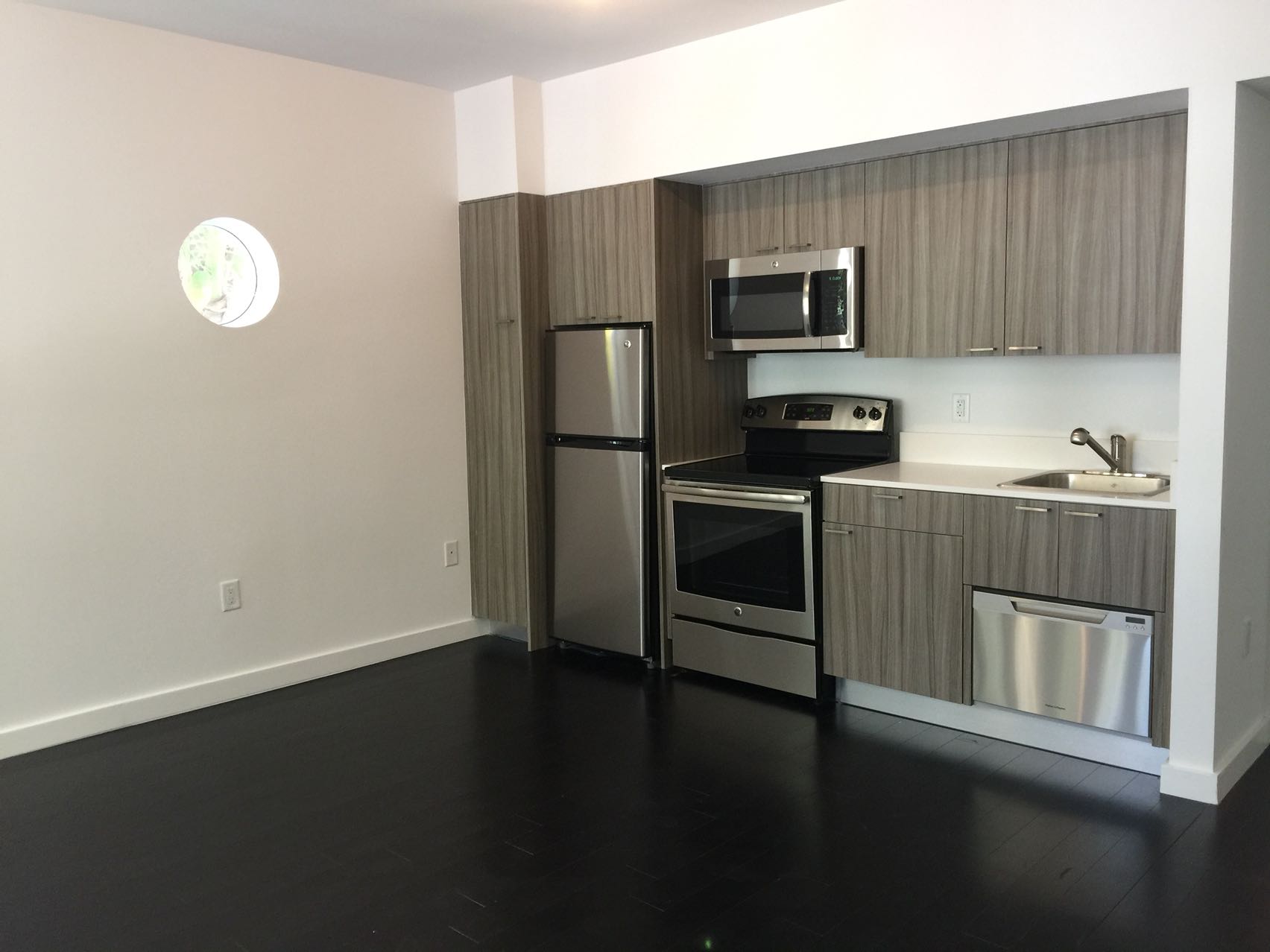 551 Michigan Ave 122 – photo 1