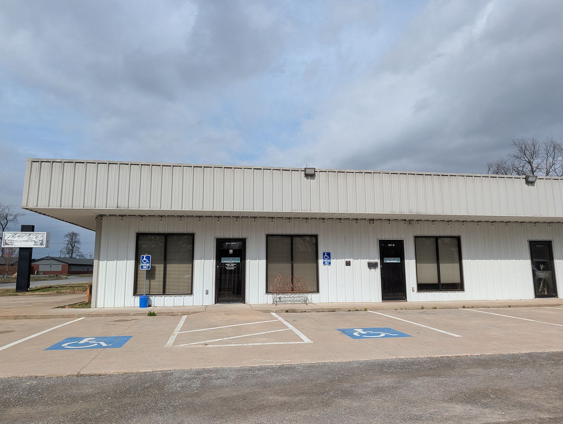 Office Retail Commercial Space In Pryor – photo 4