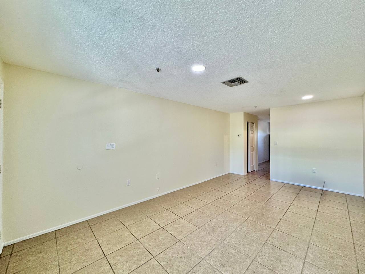 5816 Congress St Apt 203 – photo 4