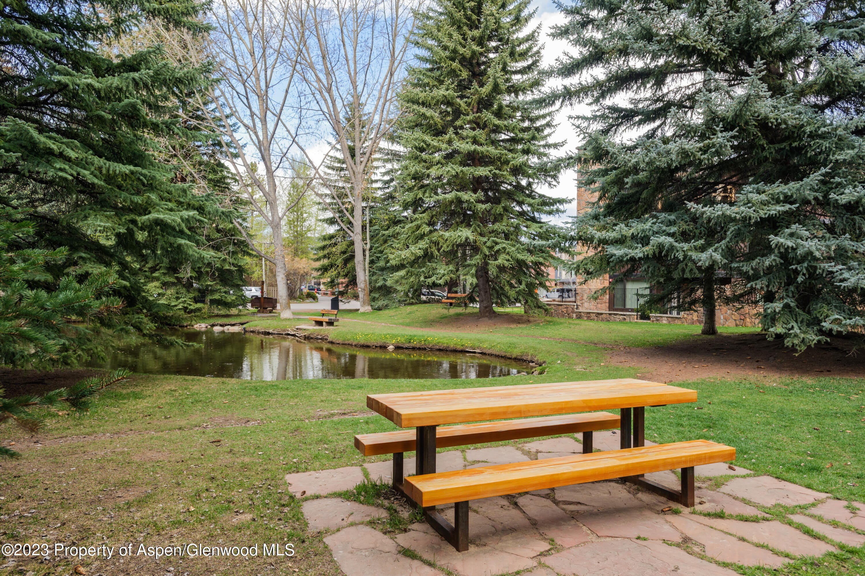 601 S West End Street – photo 5