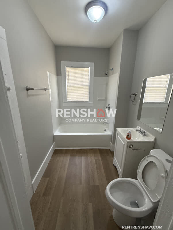704 N 17th Ave – photo 4