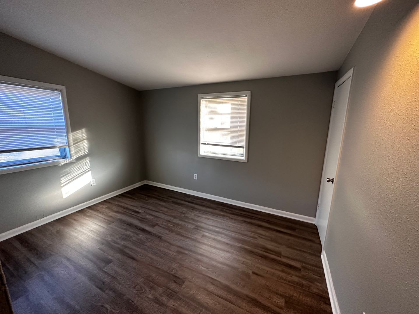 Come take a look at this newly remodeled 3-bedroom 1 bathroom – photo 4