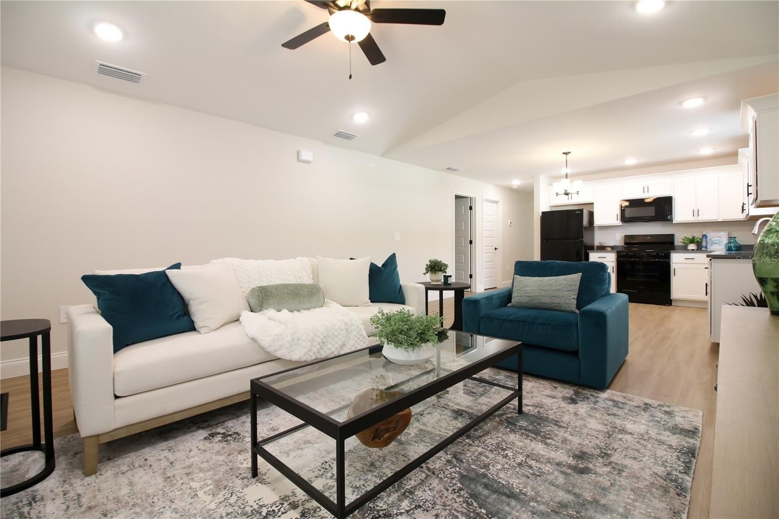 1242 DOROTHY Street – photo 4