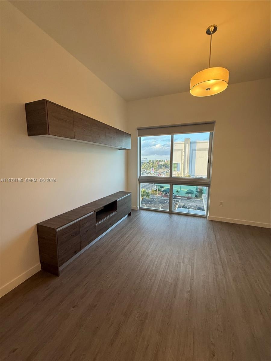 61 Northwest 37th Avenue – photo 4