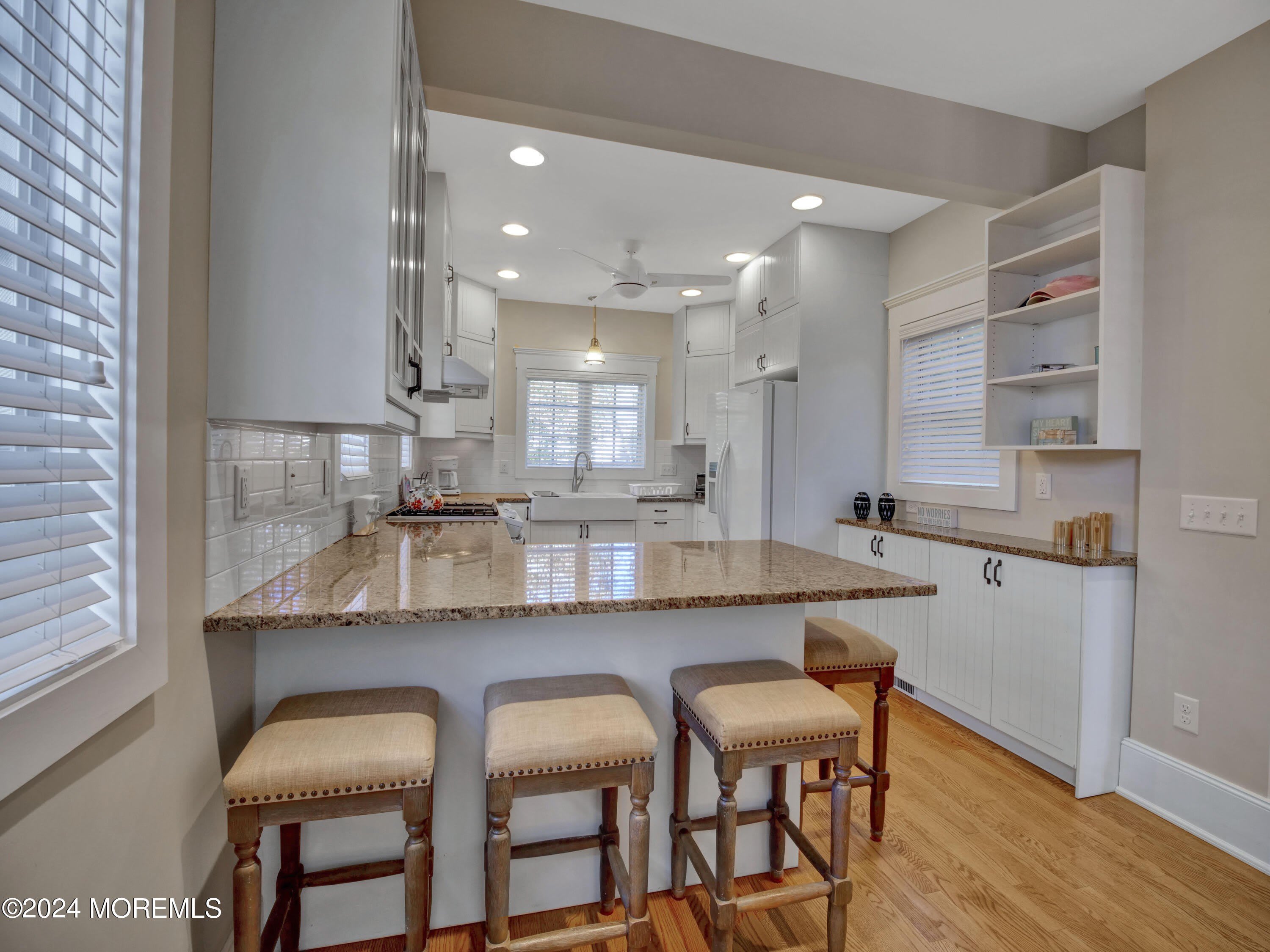 106 10th Avenue – photo 4