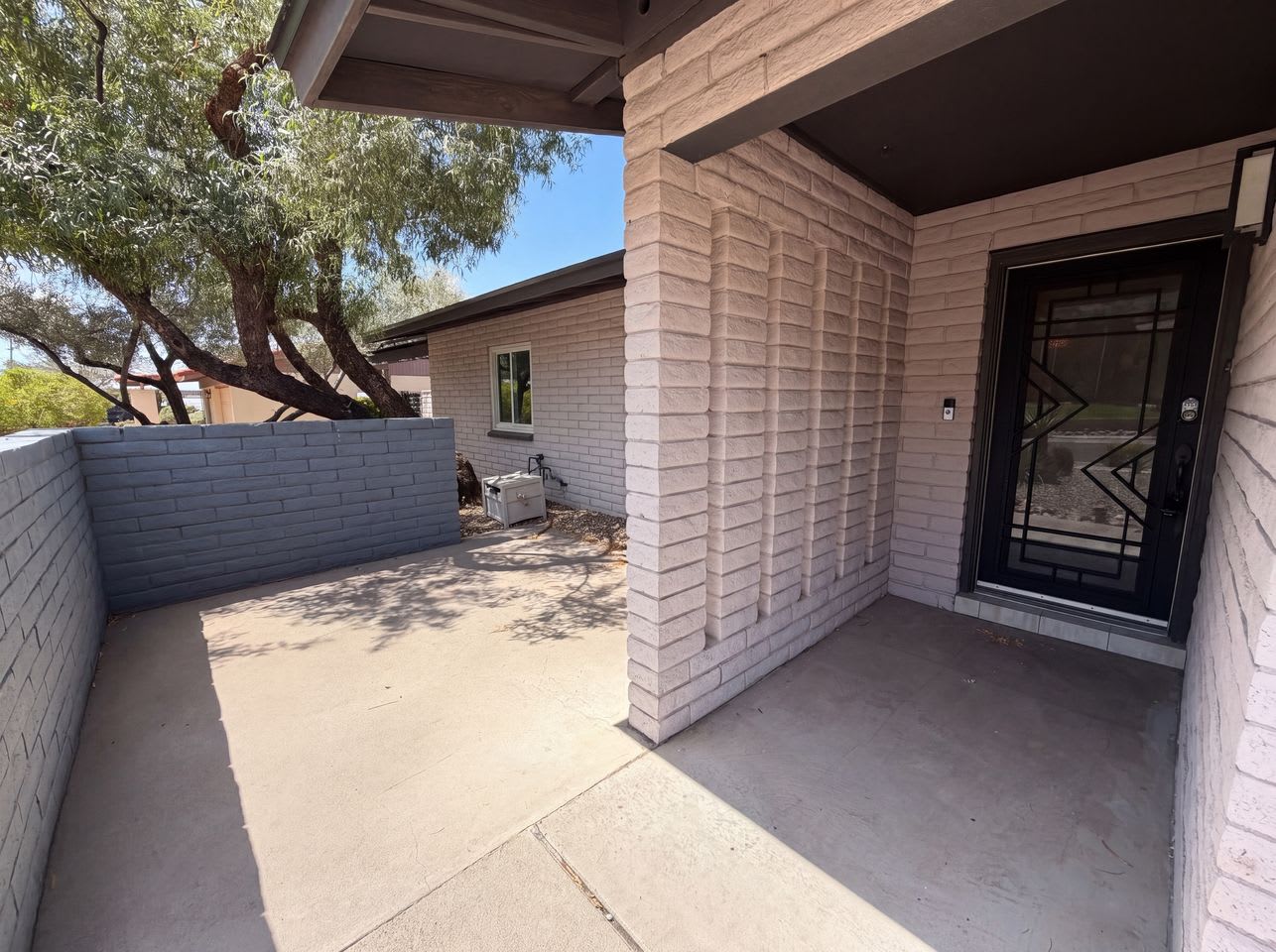 2245 E Nicolet Ave – photo 2