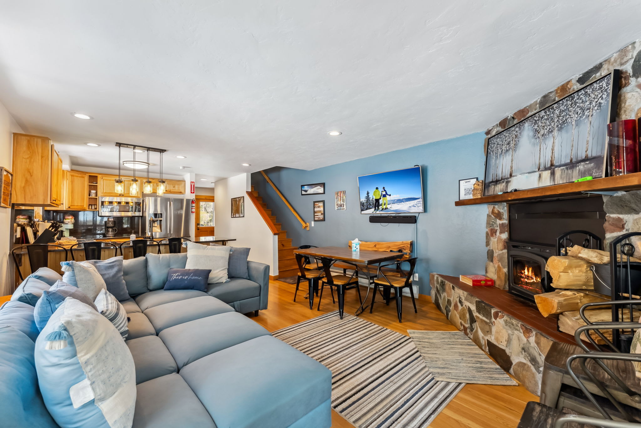 876 Broken Lance Drive – photo 3